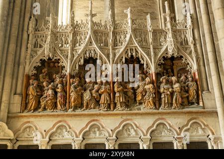 Cathédrale notre-Dame d'Amiens. Haut relief du transept. Histoire de Saint Jacques le majeur et Hermogènes le magicien Banque D'Images