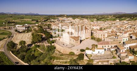 Église paroissiale de Santa Margalida, construite entre le XVIe et le XVIIe siècle sur les vestiges d'un temple antérieur, Santa Margalida, Majorque, Baléares i Banque D'Images