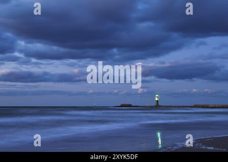 Sur la plage de Warnemuende Banque D'Images