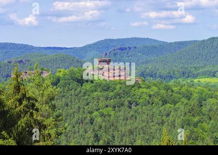 Burgruine Drachenfels im Dahner Felsenland, château en ruine Drachenfels à Dahn Rockland, Allemagne, Europe Banque D'Images