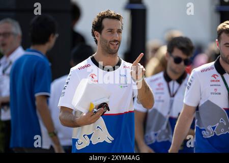 Monza, Italie. 30 août 2024. Daniel Ricciardo, pilote de Visa CashAPP Team, arrive sur le circuit avant les essais libres 1 du Grand Prix d'Italie formule 1 2024 à Monza, Italie. 30 août 2024 (photo Daniele Marangoni/Sipa USA) crédit : Sipa USA/Alamy Live News Banque D'Images