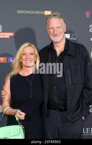 Claudia Kleinert und ihr Ehemann Michael Souvignier beim cocktail Empfang zur demi-finale Round of Judging der 52. International Emmy Awards auf Schlos Banque D'Images