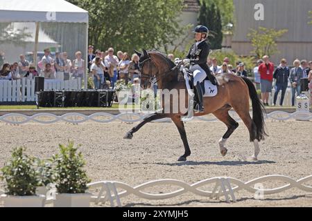 Isabell Werth sur DSP Quantaz, cavalière de dressage, championne olympique, 2024, Balve Banque D'Images