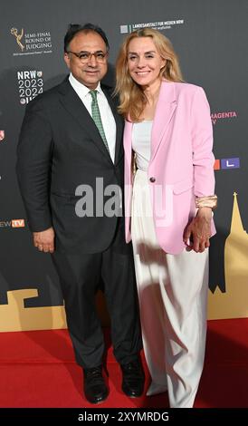 Walid Nakschbandi, Geschäftsführer Filmstiftung NRW, l-R, und Inga Leschek, Programmgeschäftsführerin RTL kommt zur Abendveranstaltung anlässlich der Kölner Jurysitzung zum international Emmy Award 2024 - demi-finale du jury der international Emmy Awards auf Schloss Arff *** Walid Nakschbandi, Managing Director Filmstiftung NRW, l R, et Inga Leschek, directrice du programme RTL, assistent à la soirée à l'occasion de la réunion du jury de Cologne pour la demi-finale internationale Emmy Award 2024 du jury des Emmy Awards internationaux au Schloss Arff Banque D'Images