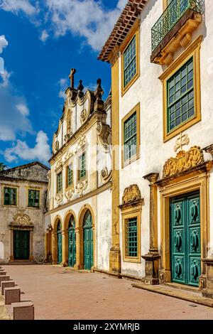 Vue de face d'une église historique de style baroque dans la ville d'Olinda à Pernambuco, Brésil Banque D'Images