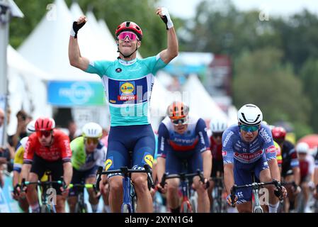 Ardooie, Belgique. 30 août 2024. L'Italien Jonathan Milan de Lidl-Trek célèbre après avoir remporté la troisième étape de la course cycliste en plusieurs étapes 'Renewi Tour', de Blankenberge à Ardooie (185, 5 km) le vendredi 30 août 2024. La course de cinq jours se déroule en Belgique et aux pays-Bas. BELGA PHOTO DAVID PINTENS crédit : Belga News Agency/Alamy Live News Banque D'Images