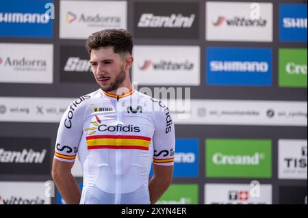 PAL Arinsal, Andorre : août 30 2024 : Nicolas Franco d'Espagne célèbre sur le podium la troisième place du Mountain Bike Worl de l'UCI Banque D'Images