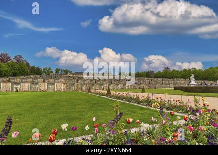 Berlin, Allemagne, 10 mai 2017 : jardin fleuri au palais de Sanssouci, Potsdam Allemagne, Europe Banque D'Images