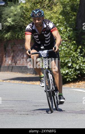 CARDIFF, PAYS DE GALLES/Royaume-Uni, 8 JUILLET : cycliste participant au Velothon Cycling Event à Cardiff, pays de GALLES, le 8 juillet 2018. Une personne non identifiée Banque D'Images