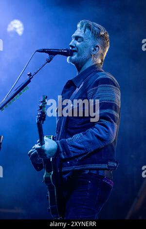 BARCELONE, ESPAGNE - juin 26 : Queens of the Stone Age (groupe de rock américain) sur scène au Poble Espanyol le 26 juin 2024. Banque D'Images