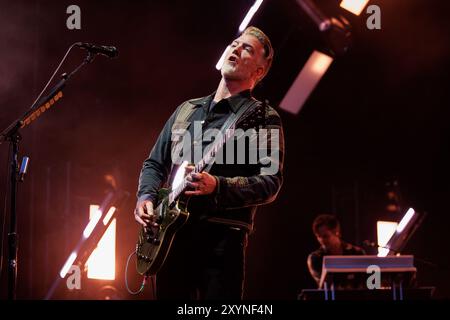 BARCELONE, ESPAGNE - juin 26 : Queens of the Stone Age (groupe de rock américain) sur scène au Poble Espanyol le 26 juin 2024. Banque D'Images