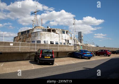 Naufrage DU MV Royal Iris à Charlton London sur la Tamise. Le 21 juin 1977, Royal Iris porte la reine Elizabeth II lors de son jubilé d'argent. Banque D'Images