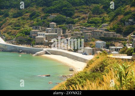 La desination touristique supérieure de l'île de Matsu, le village de Qinbi a beaucoup de maisons de granit de style Fujian magnifiquement préservées avec une sensation méditerranéenne sur Beiga Banque D'Images