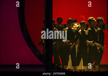 Au Staatsoper Berlin : Benjamin Millepied, directeur de ballet de l'Opéra National de Paris à partir de 2014 avec le ballet 'Daphnis et Cloe' ? Pour ce néo Banque D'Images