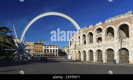 L'amphithéâtre romain de Vérone, également appelé arena. Célèbre pour son festival d'opéra Banque D'Images