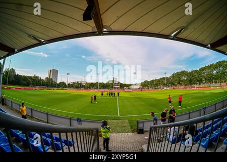 Utrecht, pays-Bas. 30 août 2024. UTRECHT, 30-08-2024, complexe sportif Zoudenbalch. Néerlandais KeukenKampioen Divisie saison de football 2024-2025. Stade Zoudenbalch avant le match Jong FC Utrecht - FC Emmen. Crédit : Pro Shots/Alamy Live News Banque D'Images