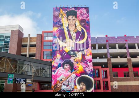 MINNEAPOLIS, MN, États-Unis - 25 AOÛT 2024 : peinture murale Prince dans le centre-ville de Minneapolis. Banque D'Images
