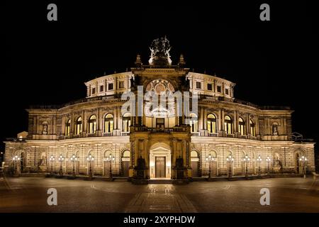 Opéra de Semper, Dresde, Saxe, Allemagne, Europe Banque D'Images