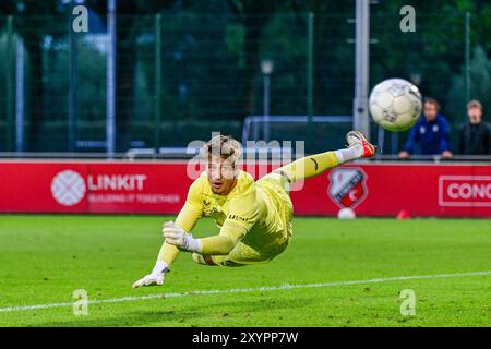 Utrecht, pays-Bas. 30 août 2024. UTRECHT, 30-08-2024, complexe sportif Zoudenbalch. Néerlandais KeukenKampioen Divisie saison de football 2024-2025. Joueur Jong FC Utrecht Tom de Graaff pendant le match Jong FC Utrecht - FC Emmen. Crédit : Pro Shots/Alamy Live News Banque D'Images
