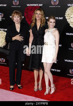 Julia Roberts, Shirley Maclaine et Emma Roberts lors de la première de la Saint-Valentin à Los Angeles au Grauman's Chinese Theater à Hollywood le 8 février 2010. Banque D'Images