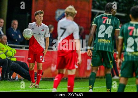 Utrecht, pays-Bas. 30 août 2024. UTRECHT, 30-08-2024, complexe sportif Zoudenbalch. Néerlandais KeukenKampioen Divisie saison de football 2024-2025. Joueur Jong FC Utrecht Rickson van Hees pendant le match Jong FC Utrecht - FC Emmen. Crédit : Pro Shots/Alamy Live News Banque D'Images