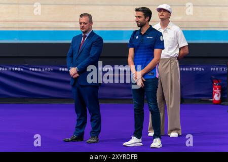 Paris, France. 29 août 2024. PARIS, FRANCE - AOÛT 29 : Andrew Parsons, président du Comité International Paralympique et Tony Estanguet, président du comité d'organisation des Jeux Olympiques et Paralympiques de Paris 2024 lors de la première journée de para-cyclisme - piste - Jeux Olympiques Paris 2024 au vélodrome de Saint-Quentin-en-Yvelines le 29 août 2024 à Paris, France. (Photo de Joris Verwijst/Agence BSR) crédit : Agence BSR/Alamy Live News Banque D'Images