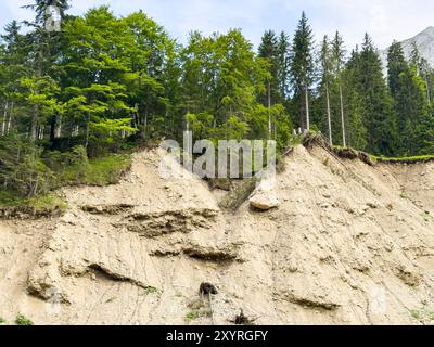 Reutte, Autriche. 18 juin 2024. Randonneur à la cabane de montagne Fuessener Huette près de Reutte, Autriche le 18 juin 2024. Photographe : ddp images/STAR-images crédit : ddp Media GmbH/Alamy Live News Banque D'Images