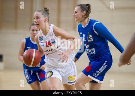 Halle, Deutschland. 30 août 2024. Halle, Deutschland 30. Août 2024 : Testspiel - Damen - 2024/2025 - Halle Lions MBC v. Pharmaserve Marburg Im Bild : Lotta Stach (Halle) crédit : dpa/Alamy Live News Banque D'Images