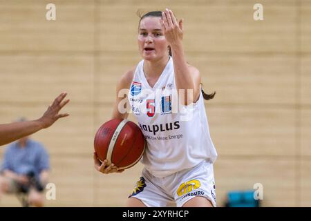 Halle, Deutschland. 30 août 2024. Halle, Deutschland 30. Août 2024 : Testspiel - Damen - 2024/2025 - Halle Lions MBC v. Pharmaserve Marburg Im Bild : Nicole Brochlitz (Halle) crédit : dpa/Alamy Live News Banque D'Images