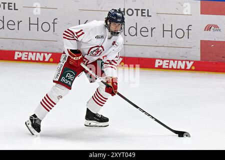 Eishockey DEL 25 : TimoCom NRW-Cup Düsseldorfer EG vs Kölner haie Am 30.8.2024 in der Yayla Arena in Krefeld Düsseldorfs David Lewandowski (Nr.11) Foto : osnapix Banque D'Images