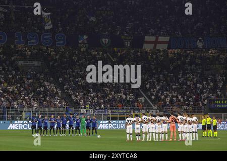 Milan, Italie. 30 août 2024. Italie, Milan, août 30 2024 : une minute de silence à la mémoire de Sven-Goran Eriksson pendant le match de football FC Inter vs Atalanta BC, Serie A Tim 2024-2025 jour 3, San Siro StadiumItalie, Milan, 2024 08 30 : FC Inter vs Atalanta BC, Serie A Tim 2024/2025 jour 3 au San Siro Stadium. (Photo de Fabrizio Andrea Bertani/Pacific Press) crédit : Pacific Press Media production Corp./Alamy Live News Banque D'Images