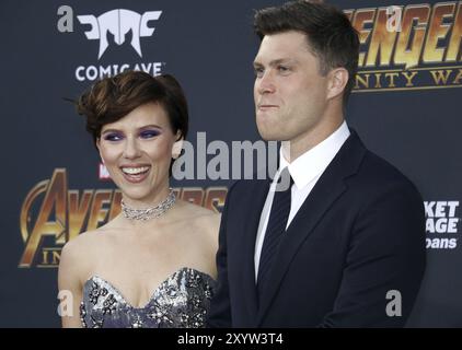 Scarlett Johansson et Colin Jost à la première de Disney et Marvel's 'Avengers: Infinity War' qui s'est tenue au théâtre El Capitan à Hollywood, USA on Banque D'Images