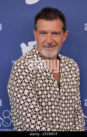 Venise, Italien. 30 août 2024. Antonio Banderas assiste à l'appel photo pour 'Babygirl' lors du 81e Festival international du film de Venise au Palazzo del Casino sur le Lido à Venise, Italie, le 30 août 2024. Crédit : dpa/Alamy Live News Banque D'Images