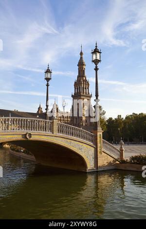 Vue sur le fragment de la plaza Espana à Séville, Espagne, Europe Banque D'Images