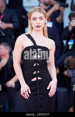 Venise, Italie. 30 août 2024. Clara Galle assiste à un tapis rouge pour ''Babygirl'' lors du 81ème Festival International du film de Venise le 30 août 2024 à Venise, en Italie. (Photo de Daniele Cifala/NurPhoto) crédit : NurPhoto SRL/Alamy Live News Banque D'Images