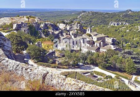 Le Village, le village vu des ruines de montagne Banque D'Images