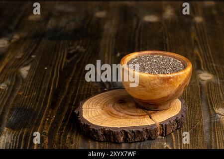 grand nombre de graines de chia à ajouter aux yaourts, desserts et autres produits alimentaires Banque D'Images