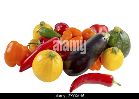 Légumes frais sur un fond blanc Banque D'Images