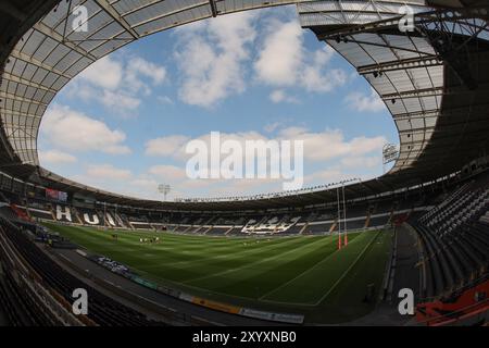 Hull, Royaume-Uni. 31 août 2024. Le MKM Stadium, West Park, Hull, Humberside, East Yorkshire, 31 août 2024. Betfred Super League Hull FC vs Castleford Tigers General Stadium vue du MKM Stadium devant Hull FC vs Castleford Tigers Credit : Touchlinepics/Alamy Live News Banque D'Images