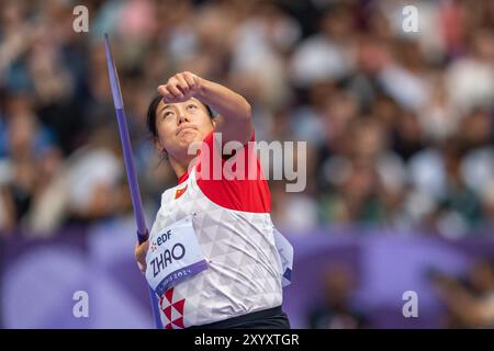 Paris, France. 31 août 2024. Zhao Yuping, de Chine, participe à la finale F13 féminine de para athlétisme au lancer du javelot aux Jeux paralympiques de Paris 2024 à Paris, France, le 31 août 2024. Zhao Yuping a remporté le titre de l'événement et a établi un nouveau record du monde du lancer de javelot féminin F12 de 47,06 mètres. Crédit : Huang Wei/Xinhua/Alamy Live News Banque D'Images