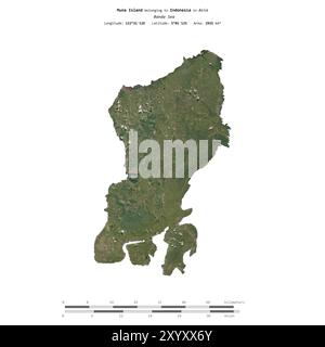 Île de Muna dans la mer de Banda, appartenant à l'Indonésie, isolée sur une image satellite prise le 1er septembre 2022, avec échelle de distance Banque D'Images