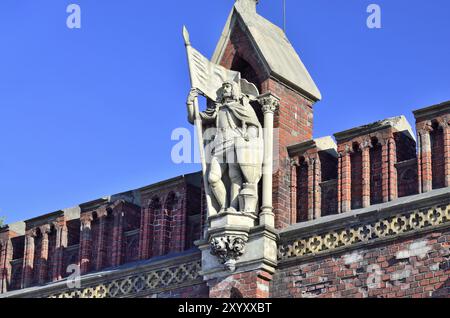 Sculpture du commandant Friedrich von Zollern sur la porte Friedland. Kaliningrad, anciennement Konigsberg, Russie, 19e siècle, Europe Banque D'Images