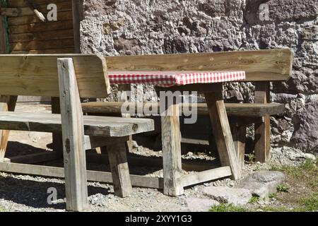 Lieu de repos sur un alpage dans les Alpes italiennes Banque D'Images