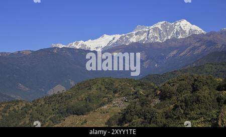 Chaîne des Annapurna vue de Baglungpani, Népal, Asie Banque D'Images