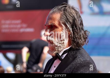 News - Disclaimer - Chapitre 5-7 - tapis rouge - le 81ème Festival International du film de Venise Zeu Ilan Tolbiah assiste à un tapis rouge pour Disclaimer - Chapitre 5-7 lors du 81ème Festival International du film de Venise le 30 août 2024 à Venise, Italie. Photo : Cinzia Camela. Lido di Venezia Palazzo del Cinema Italy Copyright : xCinziaxCamelax/xLiveMediax LPN 1495198 Banque D'Images