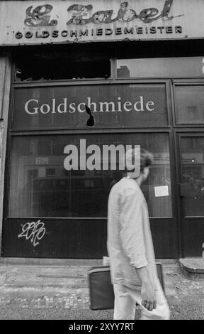 Allemagne, Berlin, 26 juin 1991, J. Zabel, maître orfèvre, ancienne boutique d'orfèvre, Rosenthaler Strasse, Europe Banque D'Images