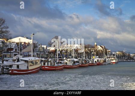 Sur la vieille rivière à Warnemuende Banque D'Images