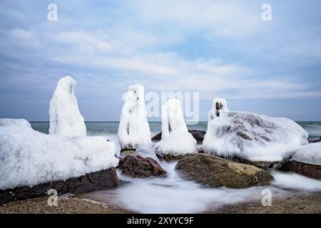 Hiver sur la côte de la mer Baltique près de Kuehlungsborn Banque D'Images