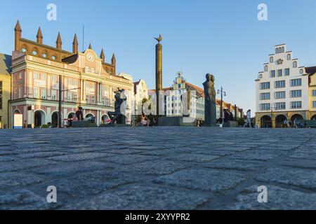 Vue sur le Neuer Markt à Rostock Banque D'Images