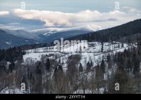 Hiver dans les montagnes des géants près de Benecko République tchèque Banque D'Images